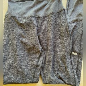 Alo yoga pants in size M